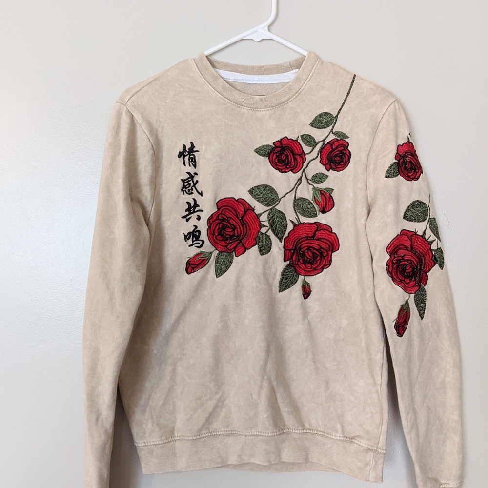Rose embroidered sweatshirt